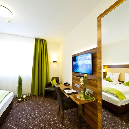 מלון Wohlfuehl-hotel Neu 4*