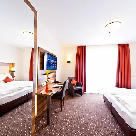 Wohlfuehl-hotel Neu 4* היידלברג
